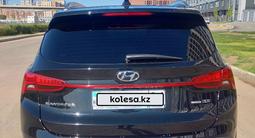 Hyundai Santa Fe 2022 годаүшін16 900 000 тг. в Астана – фото 3
