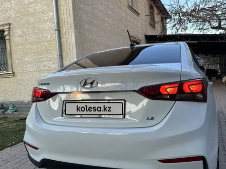 Hyundai Accent 2018 года за 6 600 000 тг. в Алматы – фото 7