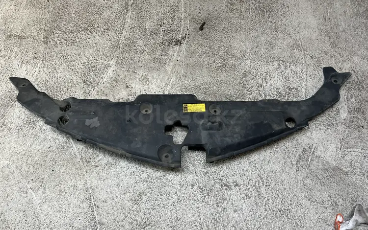 Защита верхняя экрана ноуската под капотом TOYOTA ESTIMA ACR50W за 1 000 тг. в Астана