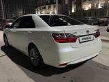 Toyota Camry 2016 года за 13 000 000 тг. в Шымкент – фото 2