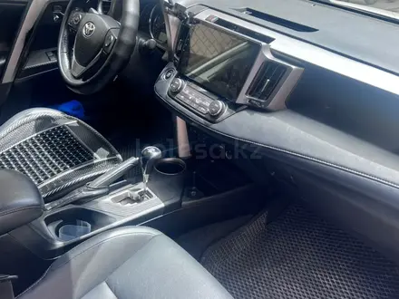Toyota RAV4 2015 года за 10 000 000 тг. в Алматы – фото 2