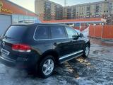 Volkswagen Touareg 2006 года за 4 000 000 тг. в Костанай – фото 3