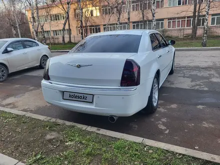 Chrysler 300C 2006 года за 6 000 000 тг. в Алматы – фото 10