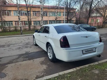 Chrysler 300C 2006 года за 6 000 000 тг. в Алматы – фото 9