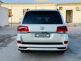 Toyota Land Cruiser 2016 годаfor31 500 000 тг. в Актау – фото 3