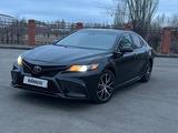 Toyota Camry 2021 года за 15 000 000 тг. в Экибастуз