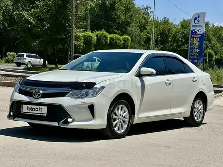 Toyota Camry 2017 года за 11 500 000 тг. в Алматы – фото 2