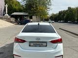 Hyundai Accent 2018 года за 5 400 000 тг. в Шымкент – фото 2