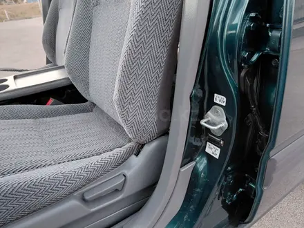 Honda CR-V 1997 года за 3 700 000 тг. в Алматы – фото 49