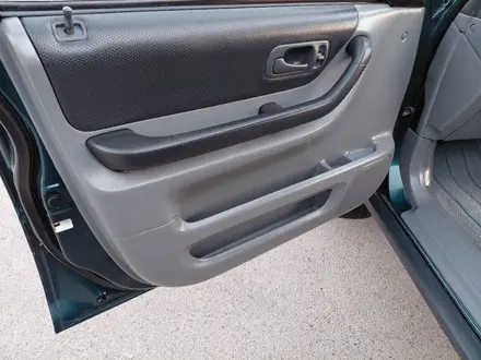 Honda CR-V 1997 года за 3 700 000 тг. в Алматы – фото 54