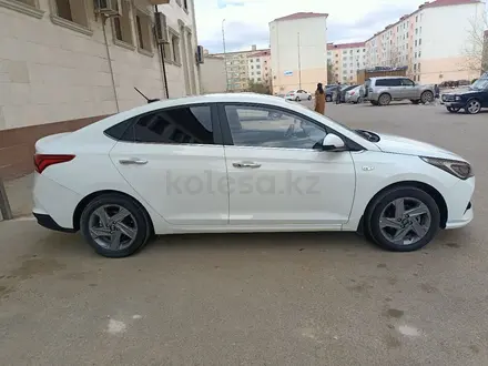Hyundai Accent 2020 года за 8 000 000 тг. в Актау – фото 2