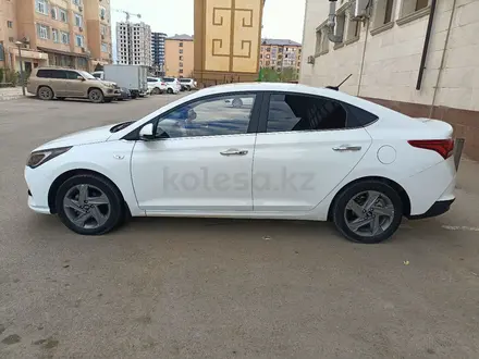 Hyundai Accent 2020 года за 8 000 000 тг. в Актау – фото 4