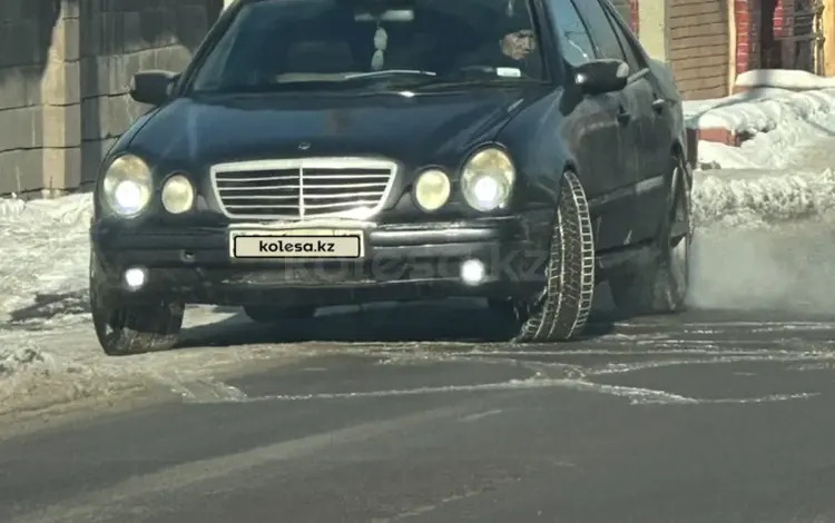 Mercedes-Benz E 320 2000 годаfor4 600 000 тг. в Алматы