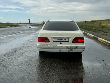 Mercedes-Benz E 280 1997 года за 3 200 000 тг. в Алматы – фото 2