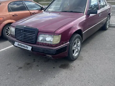 Mercedes-Benz E 200 1993 года за 1 300 000 тг. в Астана – фото 5