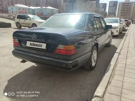 Mercedes-Benz E 260 1989 года за 800 000 тг. в Караганда – фото 6