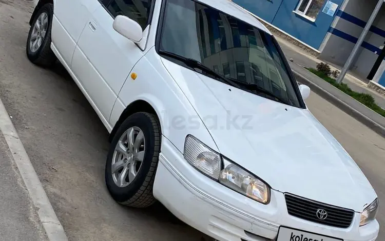 Toyota Camry 2000 года за 3 200 000 тг. в Алматы