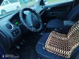 Ford Fusion 2006 года за 2 100 000 тг. в Уральск – фото 4