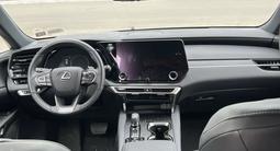 Lexus RX 350 2023 годаfor30 000 000 тг. в Шымкент – фото 5
