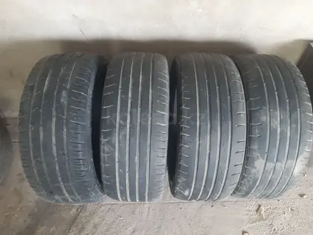 Шины 225/45 R17 за 27 000 тг. в Тараз