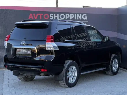 Toyota Land Cruiser Prado 2013 года за 18 490 000 тг. в Актобе – фото 5