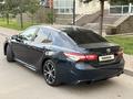 Toyota Camry 2019 года за 10 300 000 тг. в Алматы – фото 4