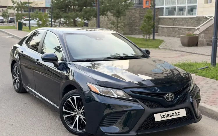 Toyota Camry 2019 года за 10 300 000 тг. в Алматы