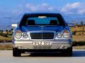 Mercedes E220 стекло фары Атырау за 12 000 тг. в Атырау – фото 2