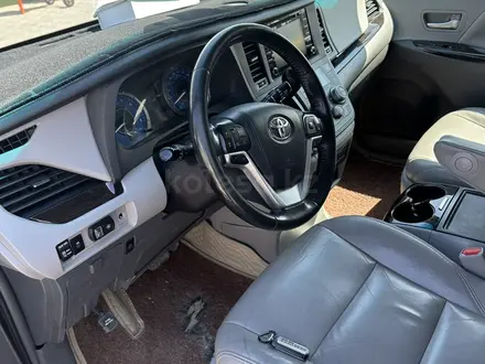 Toyota Sienna 2019 года за 15 000 000 тг. в Актау – фото 5
