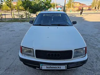 Audi 100