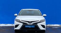 Toyota Camry 2019 года за 11 330 000 тг. в Алматы – фото 2