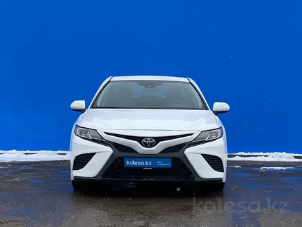 Toyota Camry 2019 года за 10 200 000 тг. в Алматы – фото 2