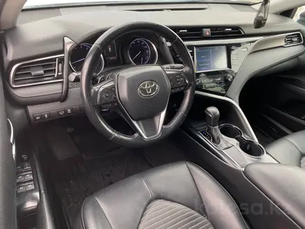 Toyota Camry 2019 года за 10 200 000 тг. в Алматы – фото 8
