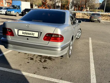 Mercedes-Benz E 270 2001 года за 3 800 000 тг. в Караганда – фото 2