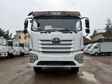 FAW  JK6 Манипулятор 6*4 XCMG 12 тонн 2025 годаүшін45 000 000 тг. в Алматы – фото 2