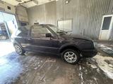 Volkswagen Golf 1993 года за 550 000 тг. в Караганда – фото 2