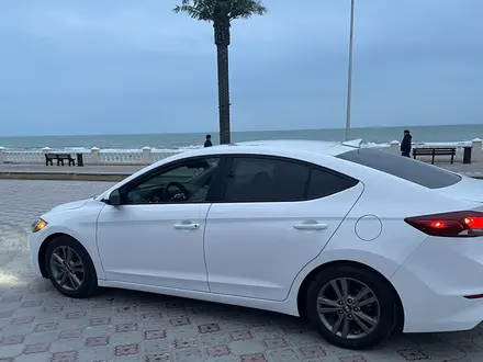 Hyundai Elantra 2017 года за 7 600 000 тг. в Актау – фото 3