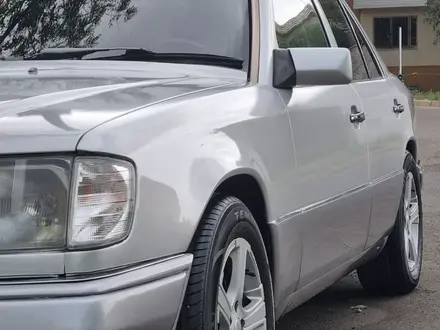 Mercedes-Benz E 280 1994 года за 2 900 000 тг. в Конаев (Капшагай) – фото 10