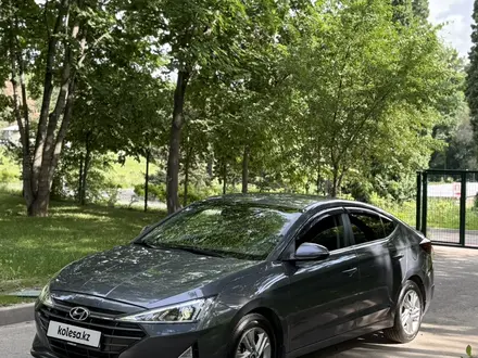 Hyundai Elantra 2019 года за 7 500 000 тг. в Алматы – фото 2