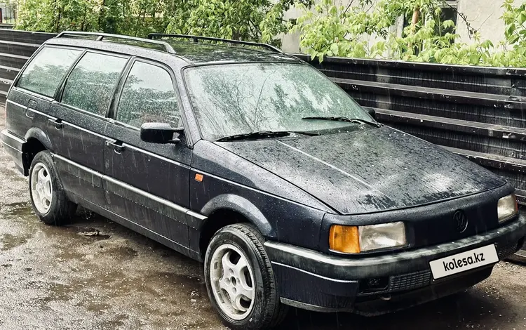 Volkswagen Passat 1993 года за 1 200 000 тг. в Астана