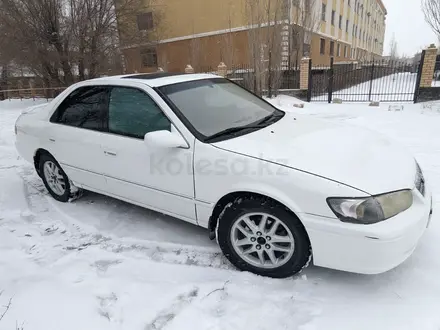 Toyota Camry 2000 годаүшін3 900 000 тг. в Актобе