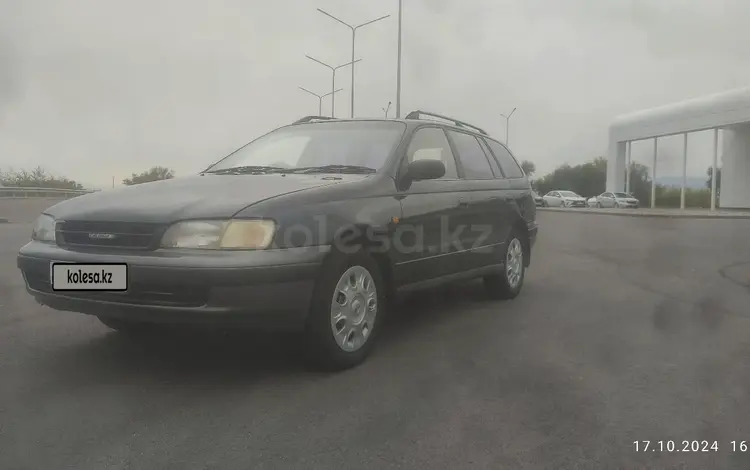 Toyota Caldina 1995 годаfor2 400 000 тг. в Алматы