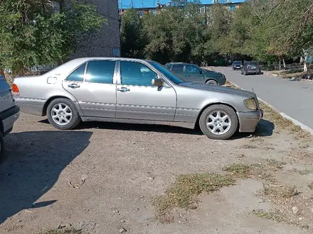 Mercedes-Benz S 320 1995 года за 1 500 000 тг. в Сатпаев – фото 4