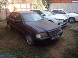 Mercedes-Benz C 200 1995 года за 800 000 тг. в Алматы