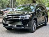 Toyota Highlander 2018 года за 19 500 000 тг. в Алматы – фото 2
