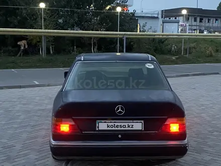 Mercedes-Benz E 320 1994 года за 1 000 000 тг. в Алматы – фото 6