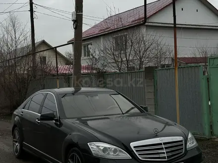 Mercedes-Benz S 500 2006 года за 9 300 000 тг. в Алматы – фото 2