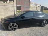 Hyundai Elantra 2017 годаfor7 100 000 тг. в Шымкент – фото 3