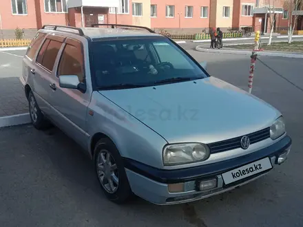 Volkswagen Golf 1998 года за 2 300 000 тг. в Астана – фото 2