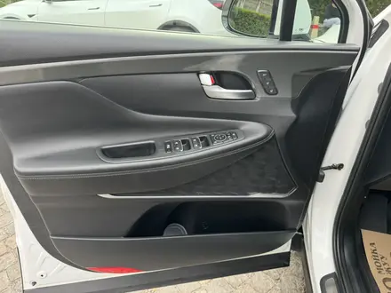 Hyundai Santa Fe 2023 года за 16 600 000 тг. в Алматы – фото 14